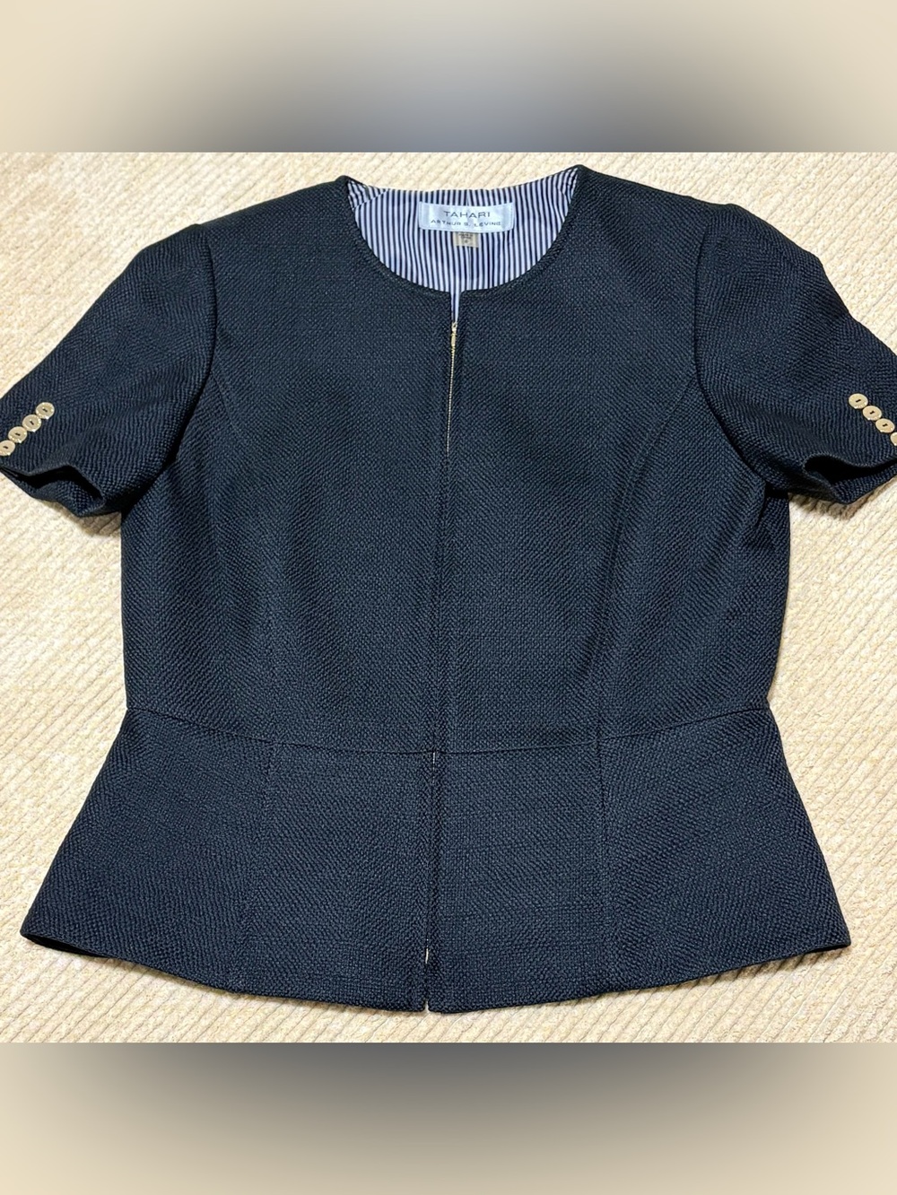 💥MoviNG sALe‼️  Tahari Arthur Levine Black SS Blazer Jacket.  Sz 6
